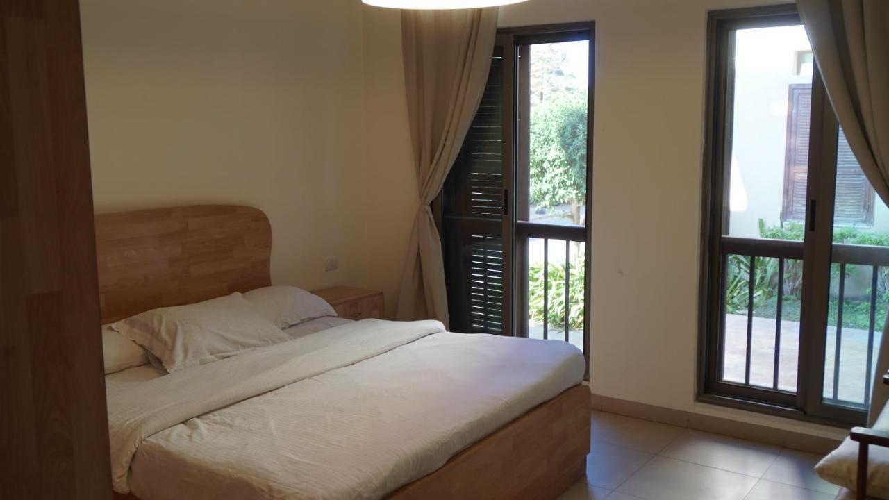 Ground Floor Apartment By Circular Pool In Talabay Aqaba Bagian luar foto