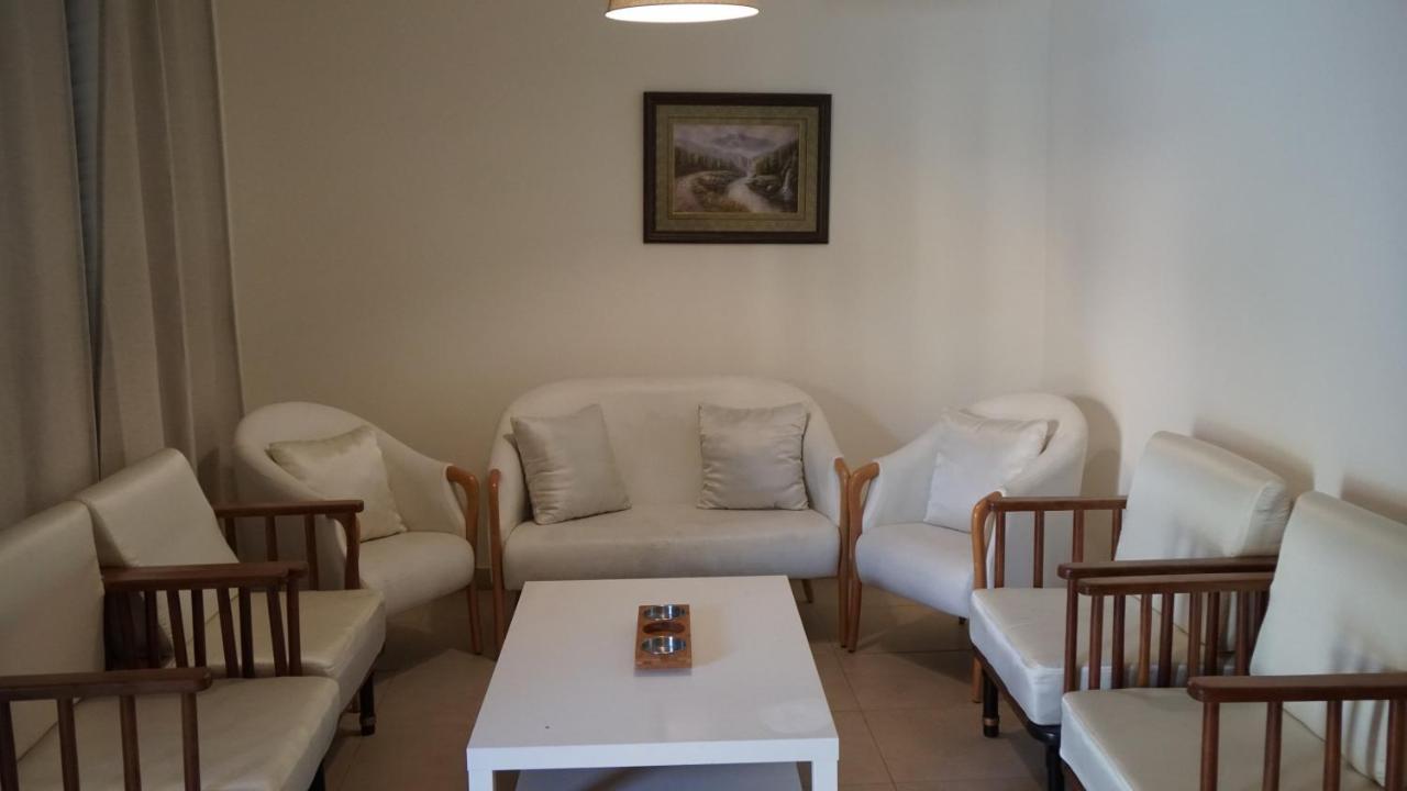 Ground Floor Apartment By Circular Pool In Talabay Aqaba Bagian luar foto