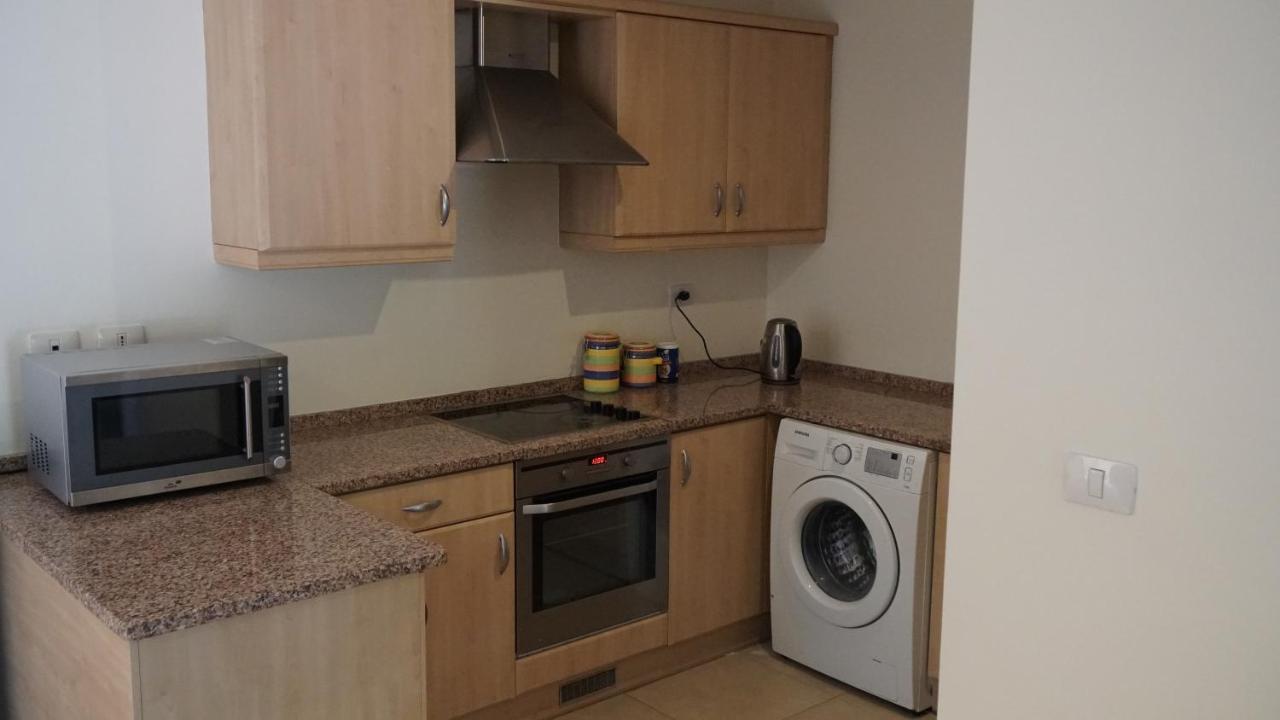 Ground Floor Apartment By Circular Pool In Talabay Aqaba Bagian luar foto