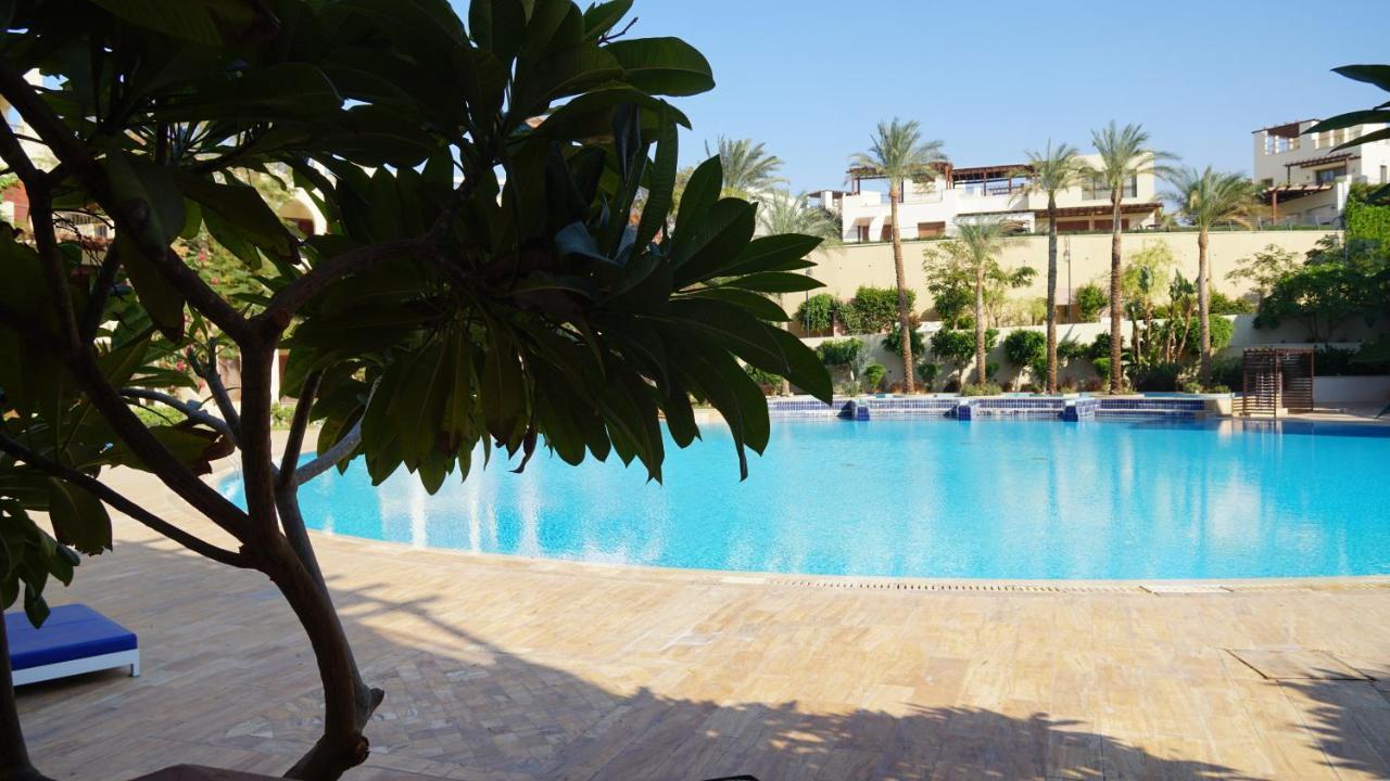 Ground Floor Apartment By Circular Pool In Talabay Aqaba Bagian luar foto